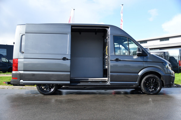 Volkswagen Crafter 35 2.0 TDI L3H3 PB Edition Camera, Cruise, Carplay, 140pk, Trekhaak, Carbolt, Automaat, Sensoren, Geveerde stoel, Uniek!