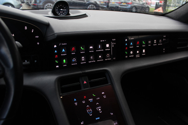 Porsche Taycan Turbo 93 kWh / Panoramadak / 360Camera / Head-up / Burmester / Luchtvering / 20'' / InnoDrive / Sportchrono+Design / Keyless / Adaptieve Stoelen / Dodehoek / DAB / Warmtepomp