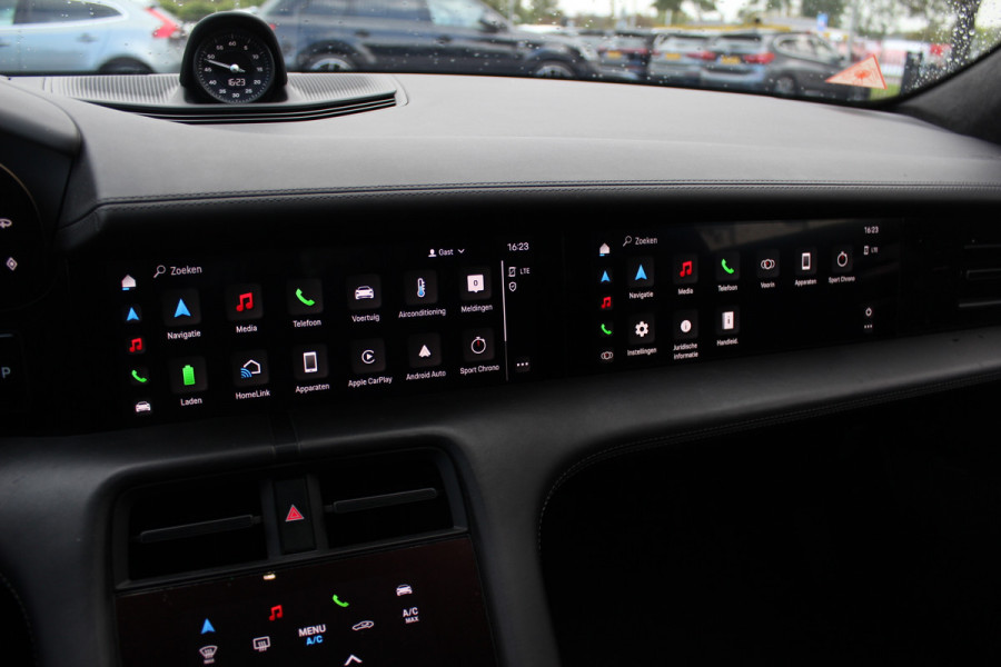 Porsche Taycan Turbo 93 kWh / Panoramadak / 360Camera / Head-up / Burmester / Luchtvering / 20'' / InnoDrive / Sportchrono+Design / Keyless / Adaptieve Stoelen / Dodehoek / DAB / Warmtepomp