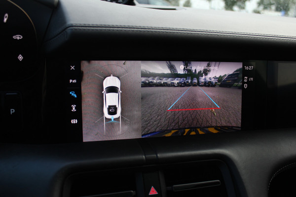 Porsche Taycan Turbo 93 kWh / Panoramadak / 360Camera / Head-up / Burmester / Luchtvering / 20'' / InnoDrive / Sportchrono+Design / Keyless / Adaptieve Stoelen / Dodehoek / DAB / Warmtepomp