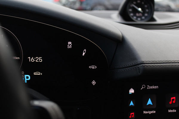 Porsche Taycan Turbo 93 kWh / Panoramadak / 360Camera / Head-up / Burmester / Luchtvering / 20'' / InnoDrive / Sportchrono+Design / Keyless / Adaptieve Stoelen / Dodehoek / DAB / Warmtepomp