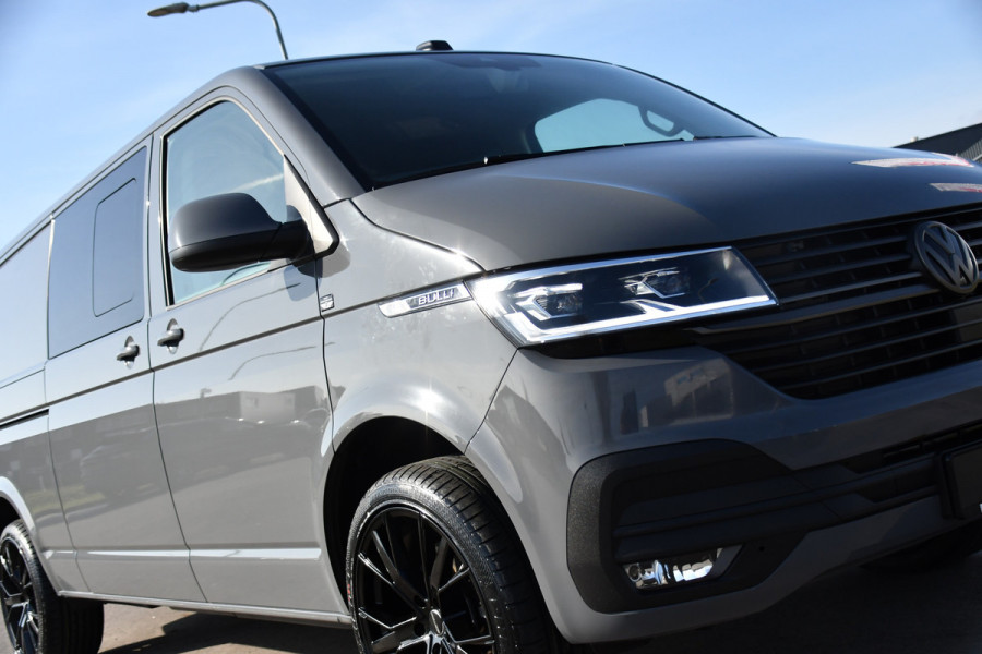 Volkswagen Transporter 2.0 TDI L2H1 32 DC Bulli 4Motion Virtual, Adaptieve Cruise, Carplay, LED, Stoelverwarming, 204pk, Trekhaak, Automaat, NAVI, Voorruit verwarming, Uniek! 4x4, 4matic