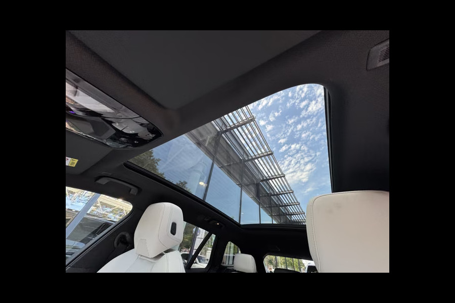 BMW 5 Serie Touring 550e xDrive M-SPORT ** PANORAMA, IVORY LEDER, TREKH, 21-inch LMV, ADAPT.  M-ONDERST. ** 1e EIG - UNGALLFREI - Ex. BMW ** ** INFORMEER OOK NAAR ONZE AANTREKKELIJKE FINANCIAL-LEASE TARIEVEN **