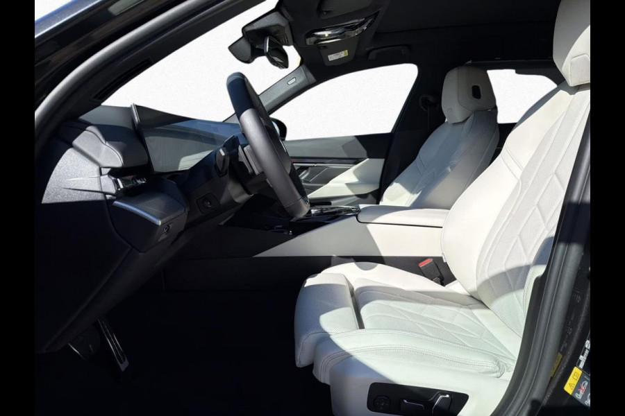 BMW 5 Serie Touring 550e xDrive M-SPORT Pro ** PANO, IVORY LEDER, TREKH, 20-inch LMV, ADAPT. M-ONDERST. ** 1e EIG - UNGALLFREI - Ex. BMW ** ** INFORMEER OOK NAAR ONZE AANTREKKELIJKE FINANCIAL-LEASE TARIEVEN **
