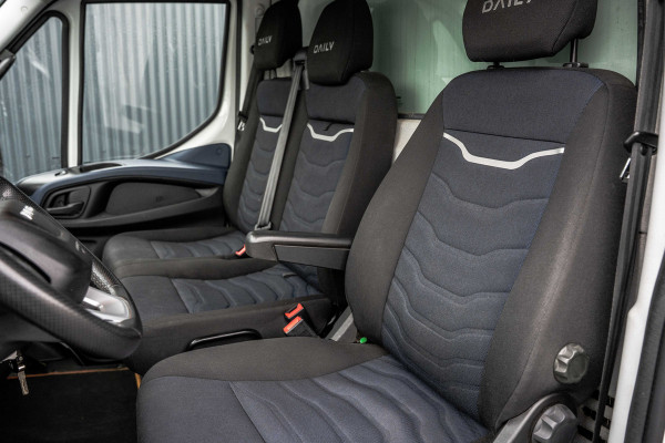 Iveco Daily 35C18 | Bakwagen met laadklep | N1 | Automaat | Trekhaak | Cruise | 180PK | Euro 6 | Climatronic |