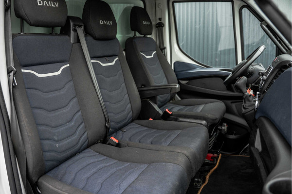 Iveco Daily 35C18 | Bakwagen met laadklep | N1 | Automaat | Trekhaak | Cruise | 180PK | Euro 6 | Climatronic |