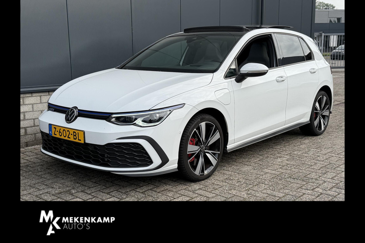 Volkswagen Golf 1.4 eHybrid GTE 18"/SOH 91%/Leder + memory/Panoramadak/IQ Light/Dynamic chassis/Stuur + stoelverwarming + ventilatie/Head-up/Standkachel/Camera/PDC v+a