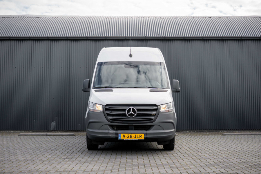 Mercedes-Benz Sprinter **317 CDI L2H2 | Automaat | 3-Zits | Camera | Carplay | Mbux | Climatronic | Trekhaak**