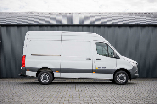 Mercedes-Benz Sprinter **317 CDI L2H2 | Automaat | 3-Zits | Camera | Carplay | Mbux | Climatronic | Trekhaak**