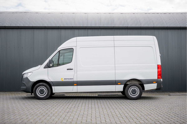 Mercedes-Benz Sprinter **317 CDI L2H2 | Automaat | 3-Zits | Camera | Carplay | Mbux | Climatronic | Trekhaak**