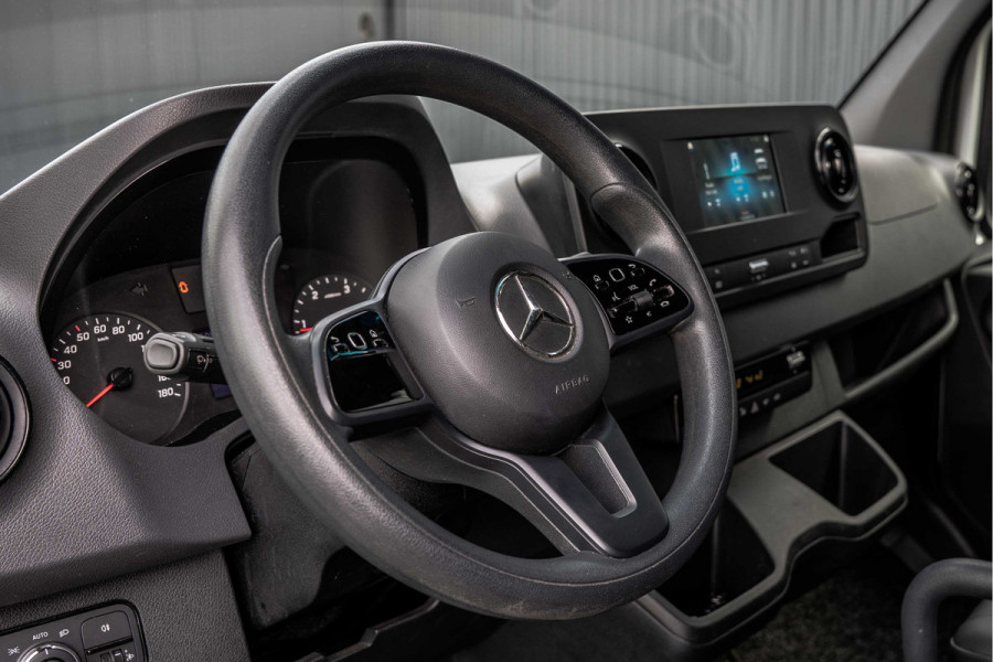 Mercedes-Benz Sprinter **317 CDI L2H2 | Automaat | 3-Zits | Camera | Carplay | Mbux | Climatronic | Trekhaak**