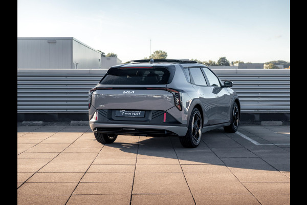 Kia EV4 Plus Advanced 81.4 kWh | Direct leverbaar! | Panodak | Navi. | Clima. | Adapt. Cruise. | Stoel&Stuur Verwarming | Dodehoekassistentie | Harman Kardon