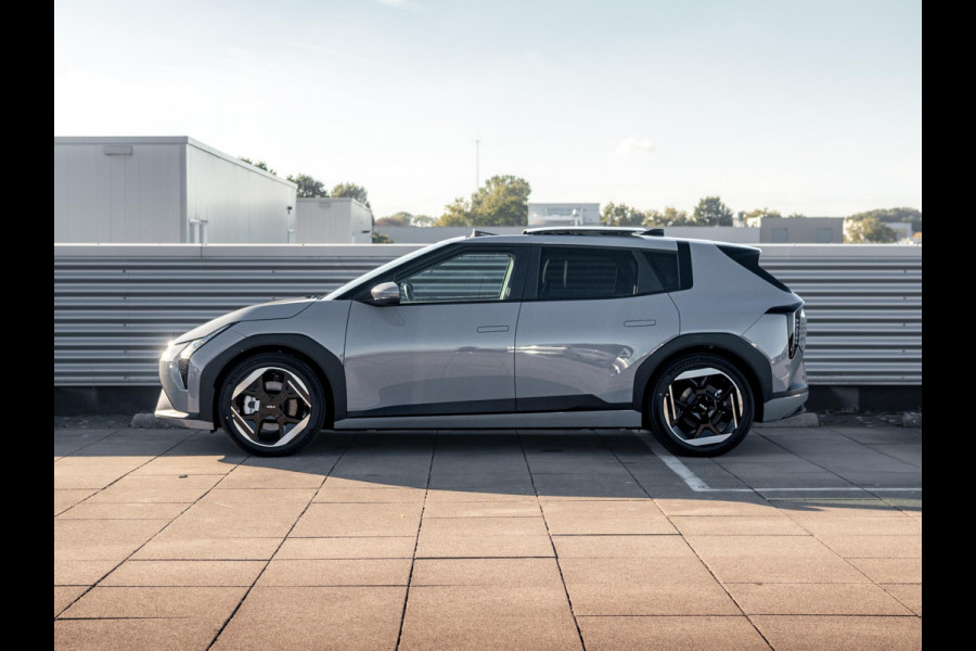 Kia EV4 Plus Advanced 81.4 kWh | Direct leverbaar! | Panodak | Navi. | Clima. | Adapt. Cruise. | Stoel&Stuur Verwarming | Dodehoekassistentie | Harman Kardon