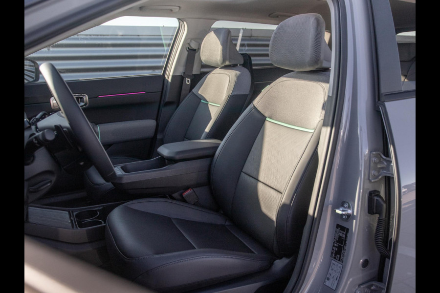 Kia EV4 Plus Advanced 81.4 kWh | Direct leverbaar! | Panodak | Navi. | Clima. | Adapt. Cruise. | Stoel&Stuur Verwarming | Dodehoekassistentie | Harman Kardon