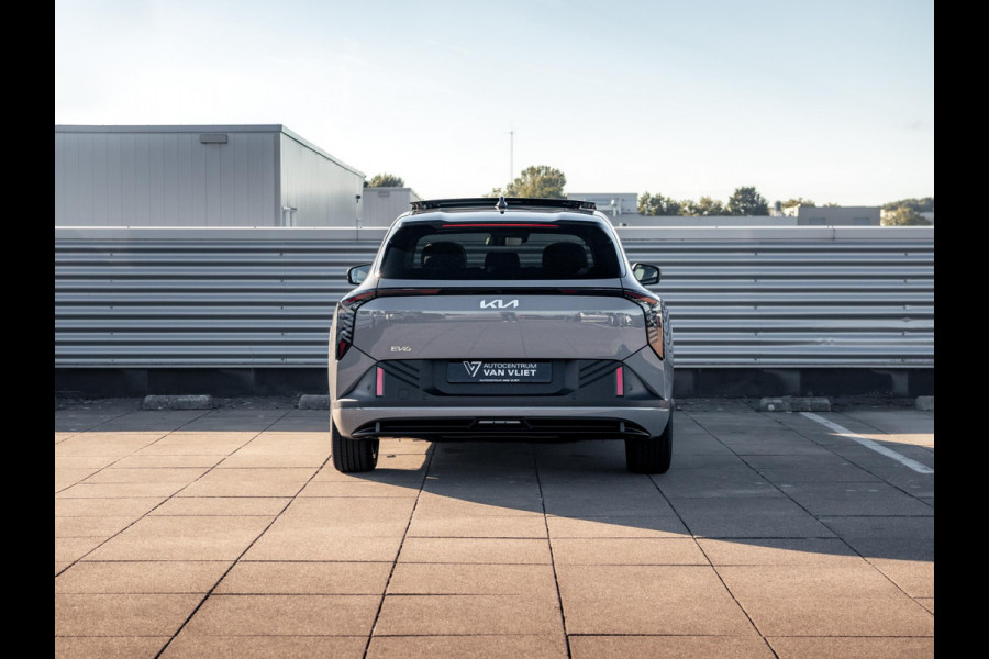 Kia EV4 Plus Advanced 81.4 kWh | Direct leverbaar! | Panodak | Navi. | Clima. | Adapt. Cruise. | Stoel&Stuur Verwarming | Dodehoekassistentie | Harman Kardon
