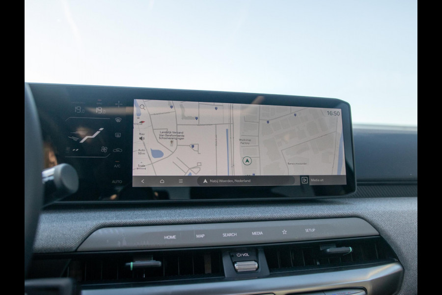 Kia EV4 Plus Advanced 81.4 kWh | Direct leverbaar! | Panodak | Navi. | Clima. | Adapt. Cruise. | Stoel&Stuur Verwarming | Dodehoekassistentie | Harman Kardon