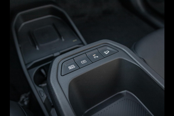 Kia EV4 Plus Advanced 81.4 kWh | Direct leverbaar! | Panodak | Navi. | Clima. | Adapt. Cruise. | Stoel&Stuur Verwarming | Dodehoekassistentie | Harman Kardon