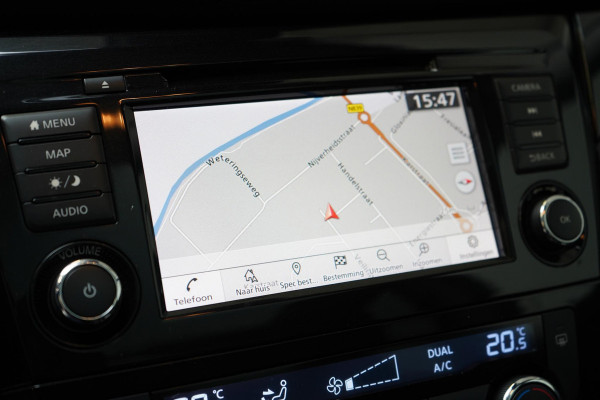 Nissan QASHQAI 1.3 DIG-T N-Connecta | 360 camera | Stoelverwarming | Panoramadak | Keyless | Navigatie