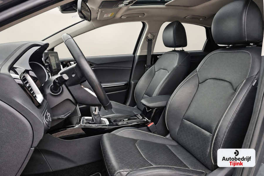 Kia Ceed 1.4 T-GDi ExecutiveLine | Navi | Pano | Trekhaak | Leer | Stoelverwarming | Keyless | Elek. stoelen |