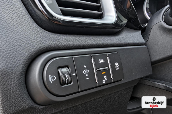 Kia Ceed 1.4 T-GDi ExecutiveLine | Navi | Pano | Trekhaak | Leer | Stoelverwarming | Keyless | Elek. stoelen |