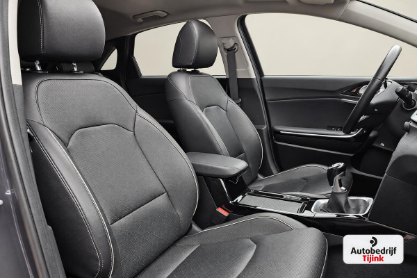 Kia Ceed 1.4 T-GDi ExecutiveLine | Navi | Pano | Trekhaak | Leer | Stoelverwarming | Keyless | Elek. stoelen |