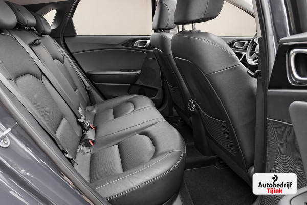 Kia Ceed 1.4 T-GDi ExecutiveLine | Navi | Pano | Trekhaak | Leer | Stoelverwarming | Keyless | Elek. stoelen |
