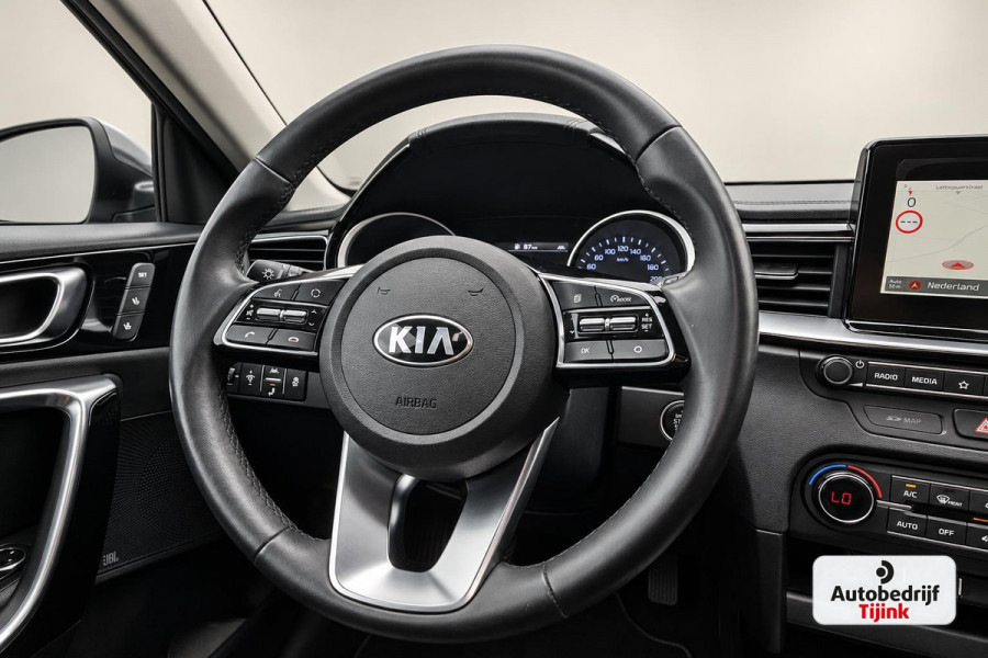 Kia Ceed 1.4 T-GDi ExecutiveLine | Navi | Pano | Trekhaak | Leer | Stoelverwarming | Keyless | Elek. stoelen |