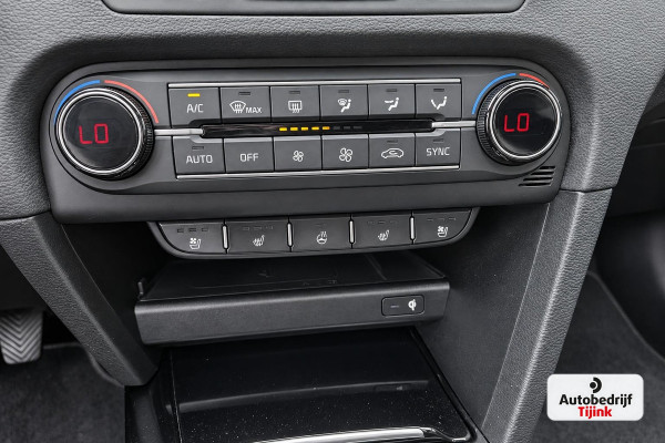 Kia Ceed 1.4 T-GDi ExecutiveLine | Navi | Pano | Trekhaak | Leer | Stoelverwarming | Keyless | Elek. stoelen |