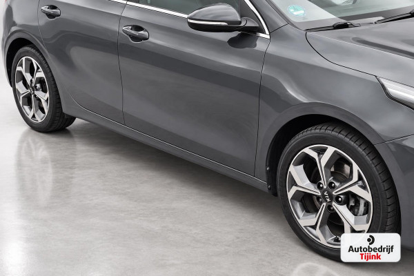 Kia Ceed 1.4 T-GDi ExecutiveLine | Navi | Pano | Trekhaak | Leer | Stoelverwarming | Keyless | Elek. stoelen |