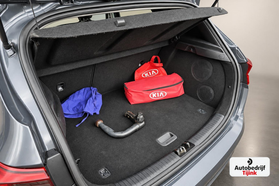 Kia Ceed 1.4 T-GDi ExecutiveLine | Navi | Pano | Trekhaak | Leer | Stoelverwarming | Keyless | Elek. stoelen |