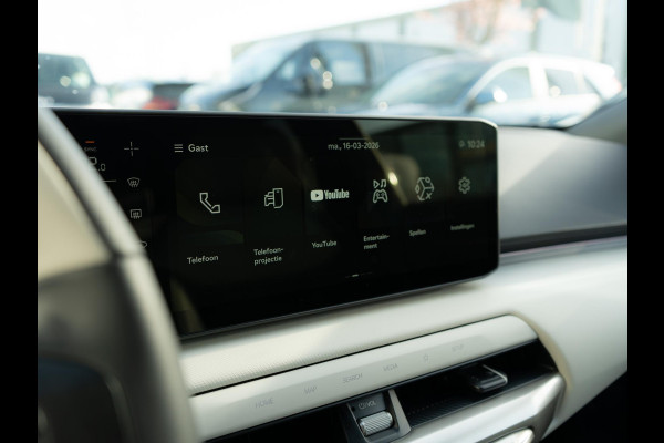 Kia EV4 GT-Line 81.4 kWh | Direct Leverbaar! | Navi. | Clima. | Adapt. Cruise. | Dodehoekassistentie | Stoel&Stuu Verwarming | Glazen Schuif-/Kanteldak | Harman Kardon | GT-Line Vegan Lederen Stoelbekleding