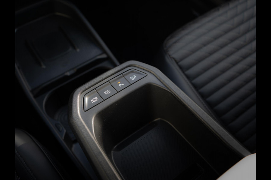 Kia EV4 GT-Line 81.4 kWh | Direct Leverbaar! | Navi. | Clima. | Adapt. Cruise. | Dodehoekassistentie | Stoel&Stuu Verwarming | Glazen Schuif-/Kanteldak | Harman Kardon | GT-Line Vegan Lederen Stoelbekleding