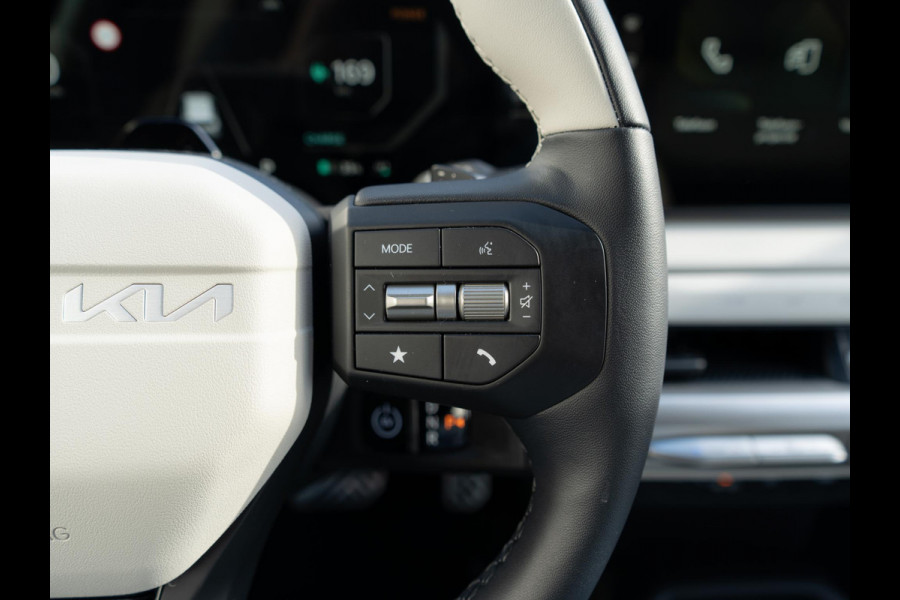 Kia EV4 GT-Line 81.4 kWh | Direct Leverbaar! | Navi. | Clima. | Adapt. Cruise. | Dodehoekassistentie | Stoel&Stuu Verwarming | Glazen Schuif-/Kanteldak | Harman Kardon | GT-Line Vegan Lederen Stoelbekleding