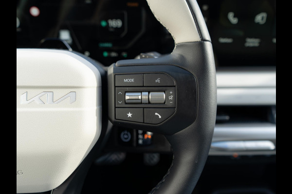 Kia EV4 GT-Line 81.4 kWh | Direct Leverbaar! | Navi. | Clima. | Adapt. Cruise. | Dodehoekassistentie | Stoel&Stuu Verwarming | Glazen Schuif-/Kanteldak | Harman Kardon | GT-Line Vegan Lederen Stoelbekleding