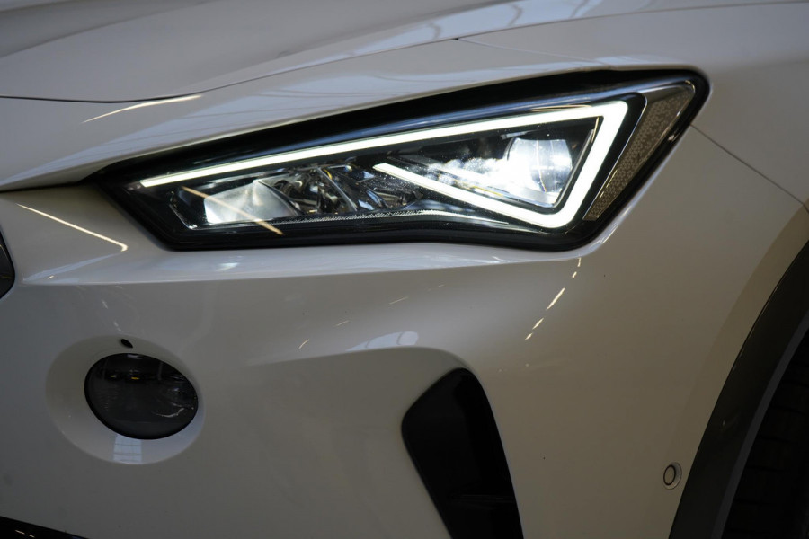 CUPRA Formentor 1.4 TSI e-Hybrid Essential | SoH 100% | Stuurverwarming | Sportstoelen | Carplay | Adaptive | Camera