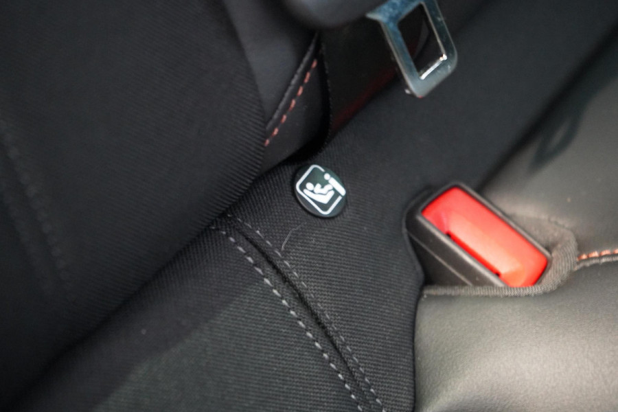 CUPRA Formentor 1.4 TSI e-Hybrid Essential | SoH 100% | Stuurverwarming | Sportstoelen | Carplay | Adaptive | Camera