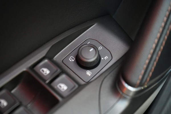 CUPRA Formentor 1.4 TSI e-Hybrid Essential | SoH 100% | Stuurverwarming | Sportstoelen | Carplay | Adaptive | Camera