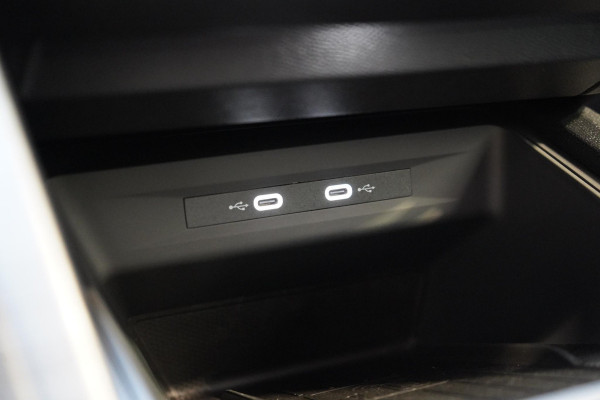 CUPRA Formentor 1.4 TSI e-Hybrid Essential | SoH 100% | Stuurverwarming | Sportstoelen | Carplay | Adaptive | Camera