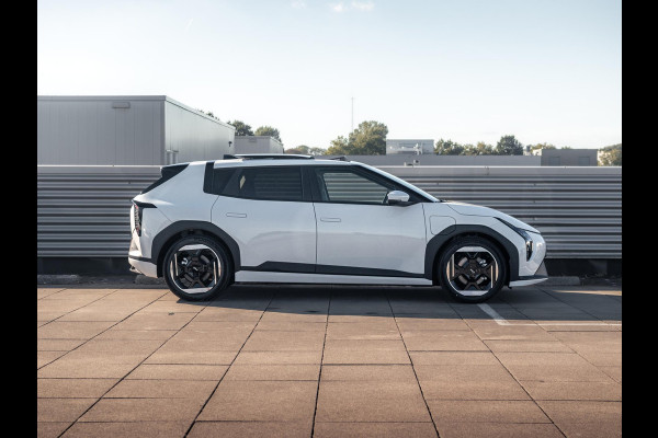 Kia EV4 Plus Advanced 58.3 kWh | DIRECT LEVERBAAR | Panodak | Navi. | Clima. | Adapt. Cruise. | Stoel&Stuur Verwarming | Dodehoekassistentie | Harman Kardon