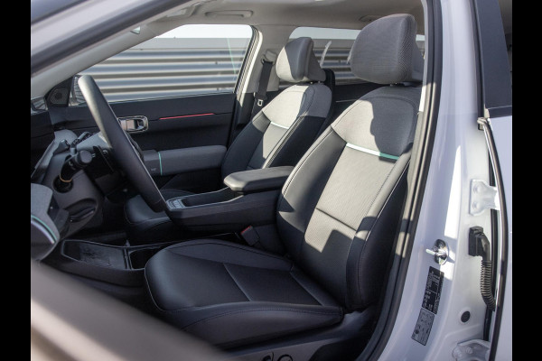 Kia EV4 Plus Advanced 58.3 kWh | DIRECT LEVERBAAR | Panodak | Navi. | Clima. | Adapt. Cruise. | Stoel&Stuur Verwarming | Dodehoekassistentie | Harman Kardon