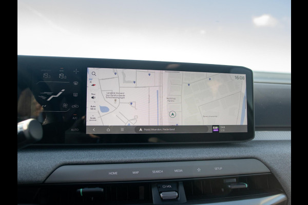 Kia EV4 Plus Advanced 58.3 kWh | DIRECT LEVERBAAR | Panodak | Navi. | Clima. | Adapt. Cruise. | Stoel&Stuur Verwarming | Dodehoekassistentie | Harman Kardon