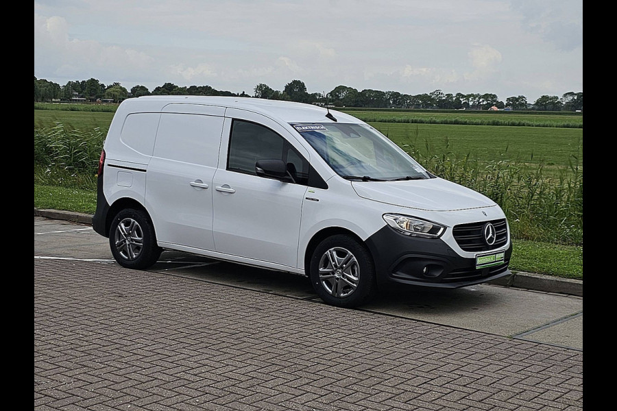 Mercedes-Benz eCitan L1 Pro 51 kWh Cruise control, Automatische-Airco , Pdc, Carplay, Navi, Camera, Stoelverwarming, 290Km WLTP, 75kw-Snelladen, Mbux