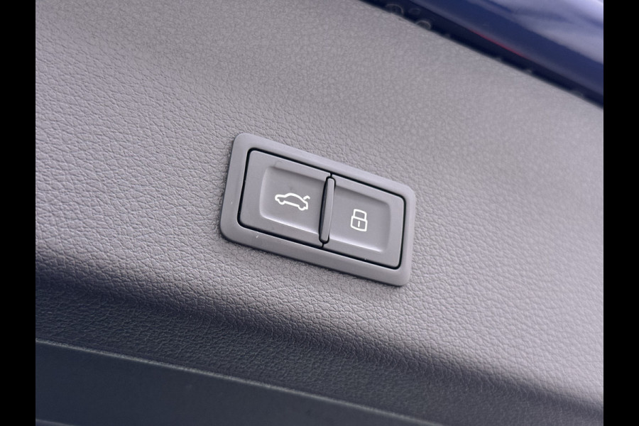 Audi e-tron 55 Quattro S-Line Edition 95kWh SOH 90% Panoramadak Bang&Olufsen Adap.Cruise 360°Camera 4-Zone Ecc Stoel+Achterbankverwarming An Elek.Achterklep 20"Lmv Sportstoelen Dynamische knipperlichten Stoelverwarming