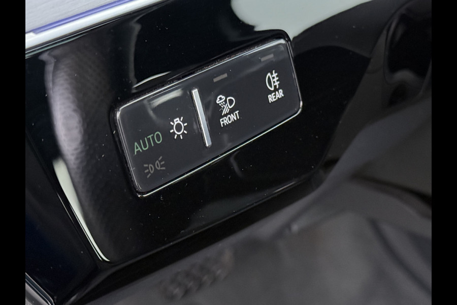 Audi e-tron 55 Quattro S-Line Edition 95kWh SOH 90% Panoramadak Bang&Olufsen Adap.Cruise 360°Camera 4-Zone Ecc Stoel+Achterbankverwarming An Elek.Achterklep 20"Lmv Sportstoelen Dynamische knipperlichten Stoelverwarming