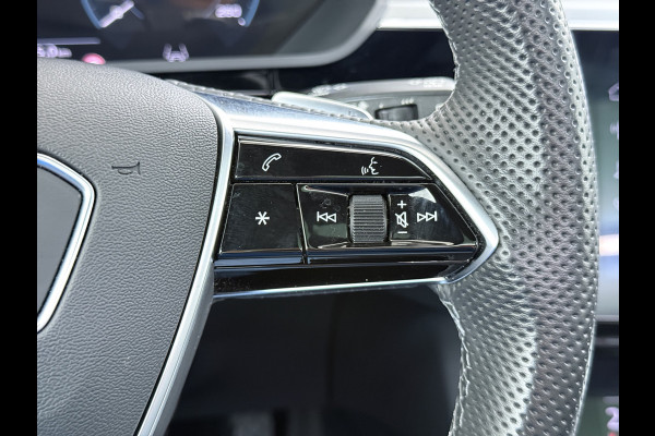 Audi e-tron 55 Quattro S-Line Edition 95kWh SOH 90% Panoramadak Bang&Olufsen Adap.Cruise 360°Camera 4-Zone Ecc Stoel+Achterbankverwarming An Elek.Achterklep 20"Lmv Sportstoelen Dynamische knipperlichten Stoelverwarming