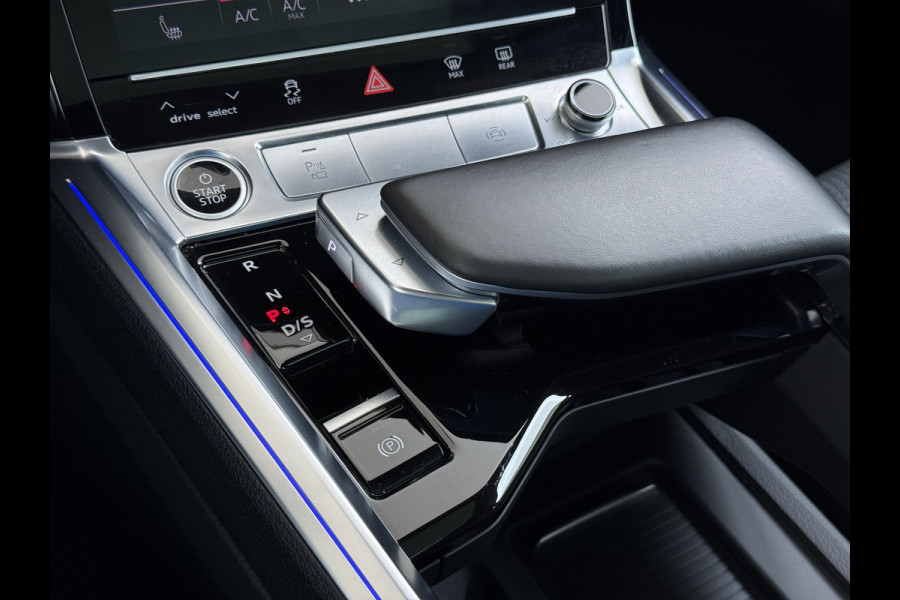 Audi e-tron 55 Quattro S-Line Edition 95kWh SOH 90% Panoramadak Bang&Olufsen Adap.Cruise 360°Camera 4-Zone Ecc Stoel+Achterbankverwarming An Elek.Achterklep 20"Lmv Sportstoelen Dynamische knipperlichten Stoelverwarming