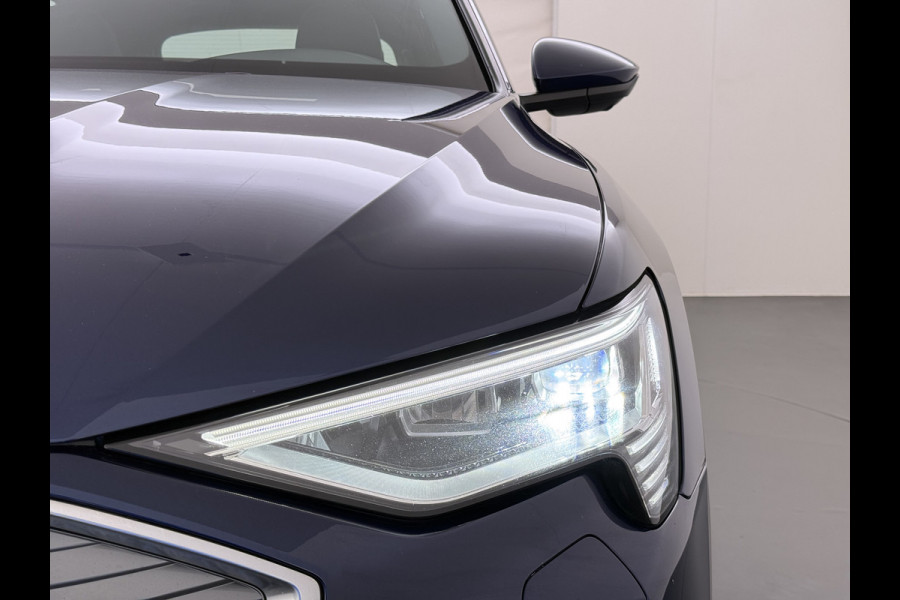 Audi e-tron 55 Quattro S-Line Edition 95kWh SOH 90% Panoramadak Bang&Olufsen Adap.Cruise 360°Camera 4-Zone Ecc Stoel+Achterbankverwarming An Elek.Achterklep 20"Lmv Sportstoelen Dynamische knipperlichten Stoelverwarming