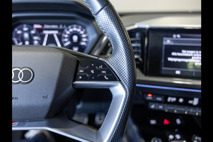 Audi Q4 e-tron 40 Launch edition S Competition 77 kWh SOH 94% / 204pk / Panorama dak / Warmtepomp / Sonos / Adaptieve dempers /