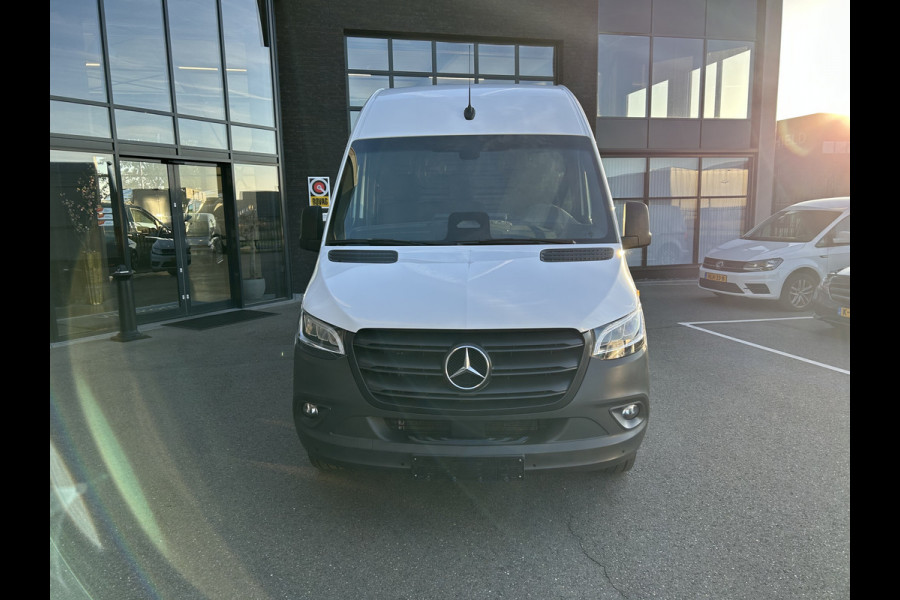 Mercedes-Benz Sprinter 317 CDI L2 H2 Pro LED / MBUX / Navigatie / Camera / Parkeersensoren / Cruise control / Airco