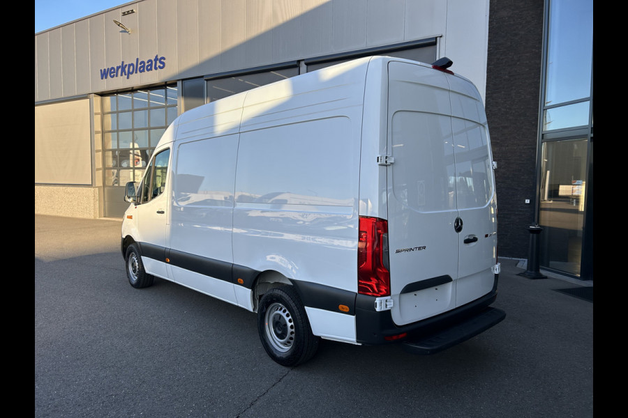 Mercedes-Benz Sprinter 317 CDI L2 H2 Pro LED / MBUX / Navigatie / Camera / Parkeersensoren / Cruise control / Airco
